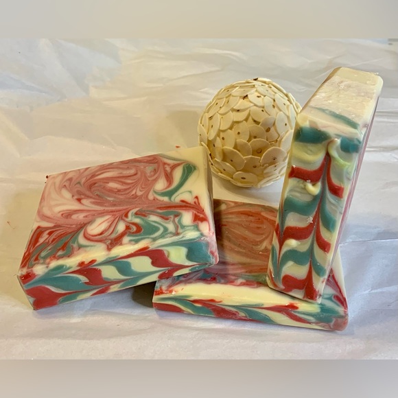 Hand Crafted Artisan Soap with Sweet Peppermint Scent for The Holidays - Picture 7 of 11